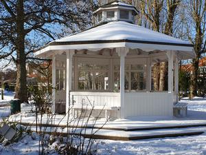 Pavillon im Winter